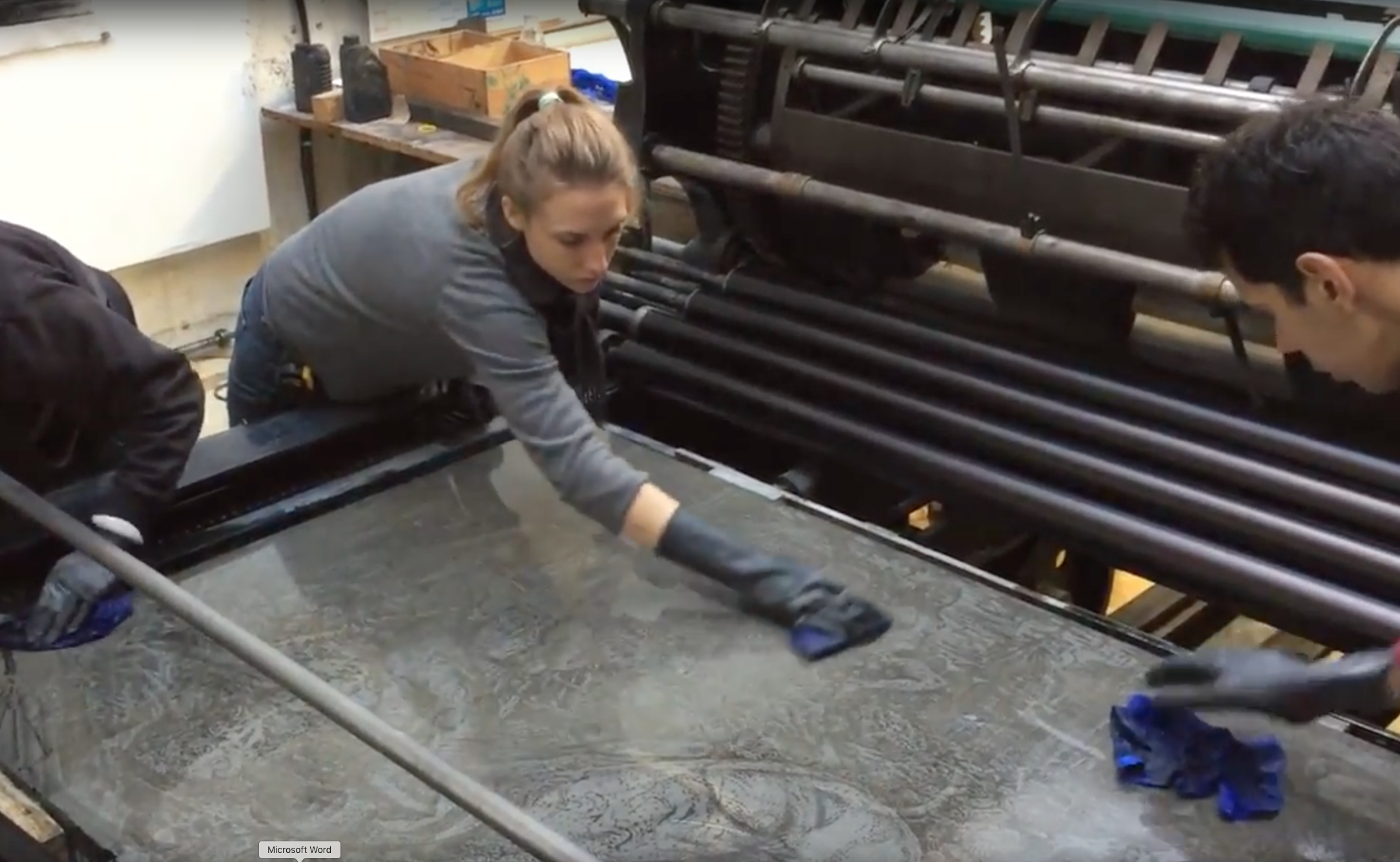 Video - Prparation de la grande pierre avant impression  l'atelier Idem, Paris