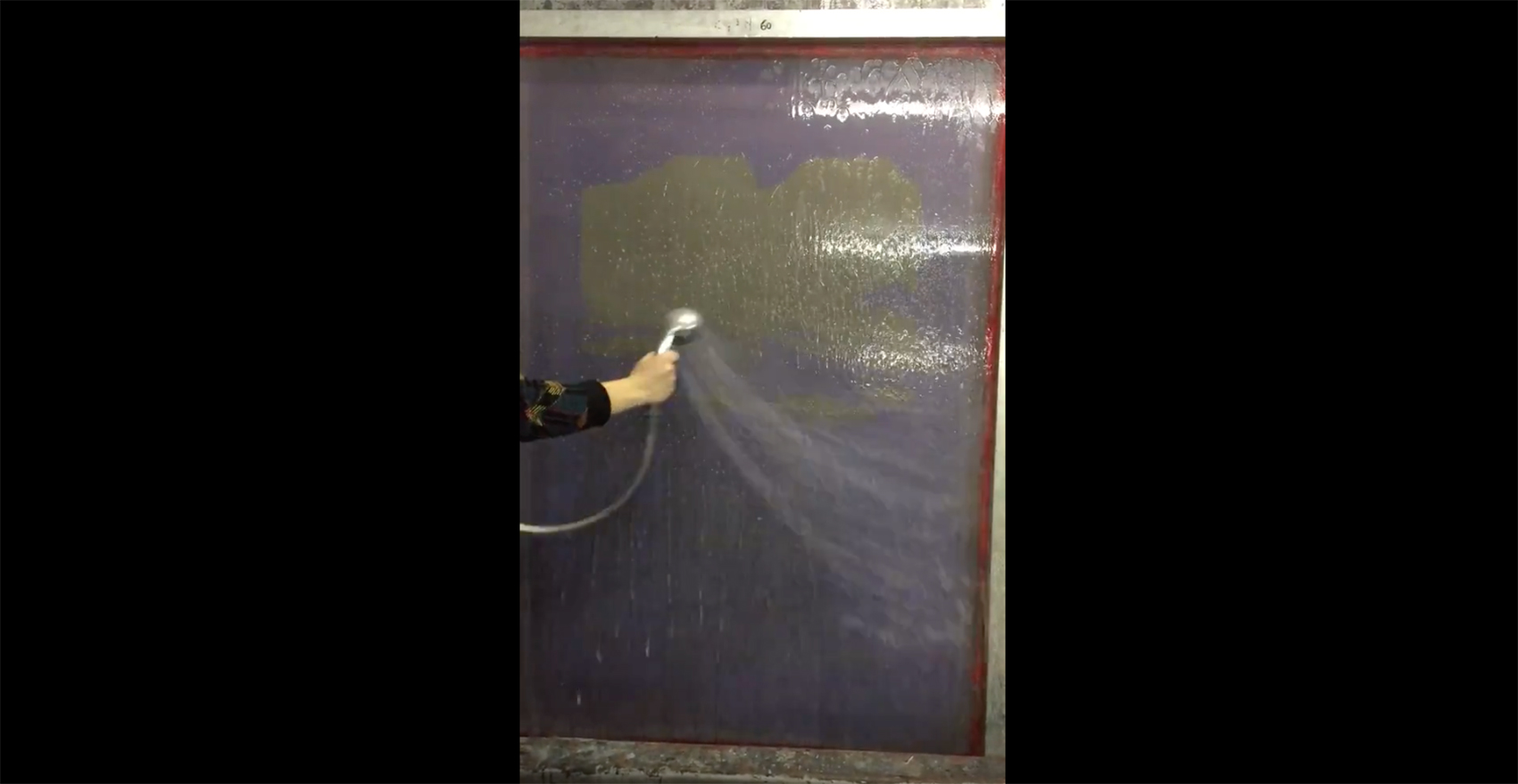 Video - Alain Schas : nettoyage d'un cran de srigraphie aprs insolation