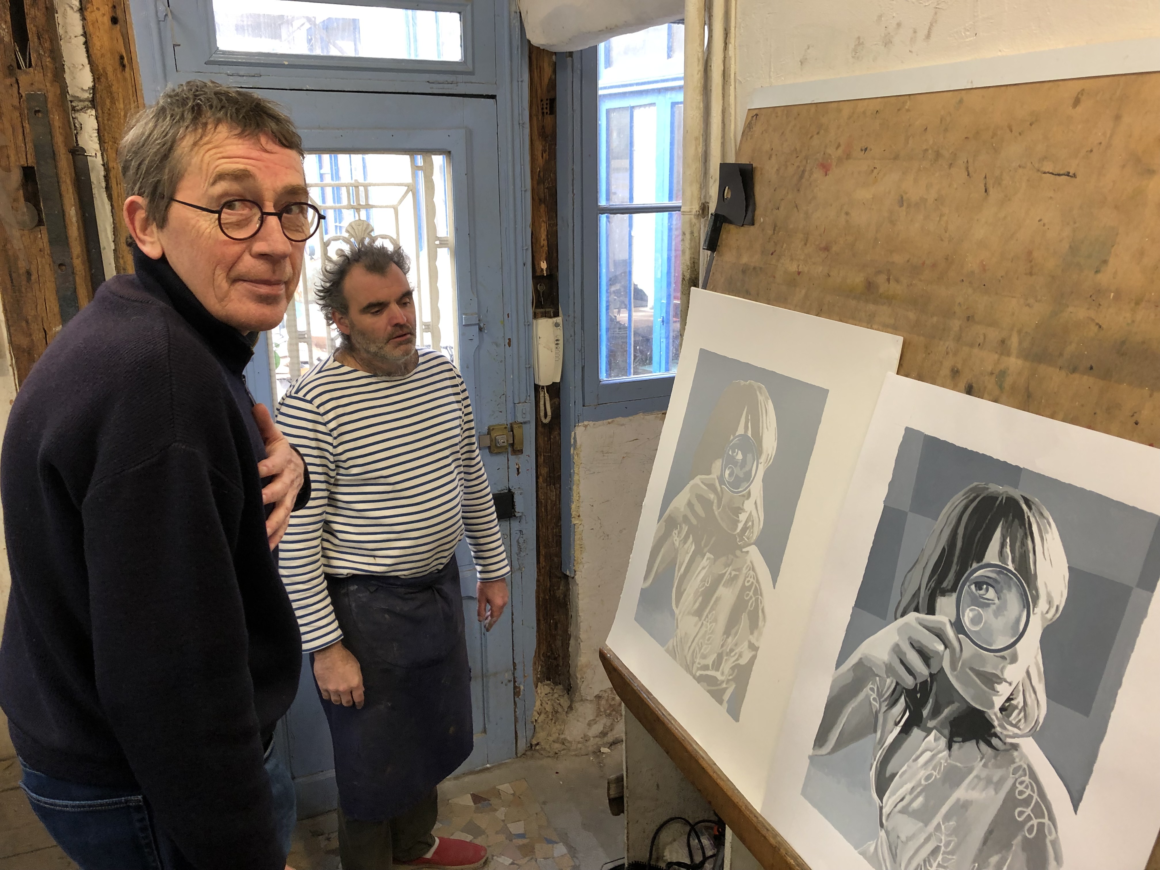 Loulou PICASSO - Ein Blick (Un Coup d'oeil), 2018 -  Loulou Picasso et Etienne de Champfleury à l'atelier A Fleur de Pierre, au moment de l'impression