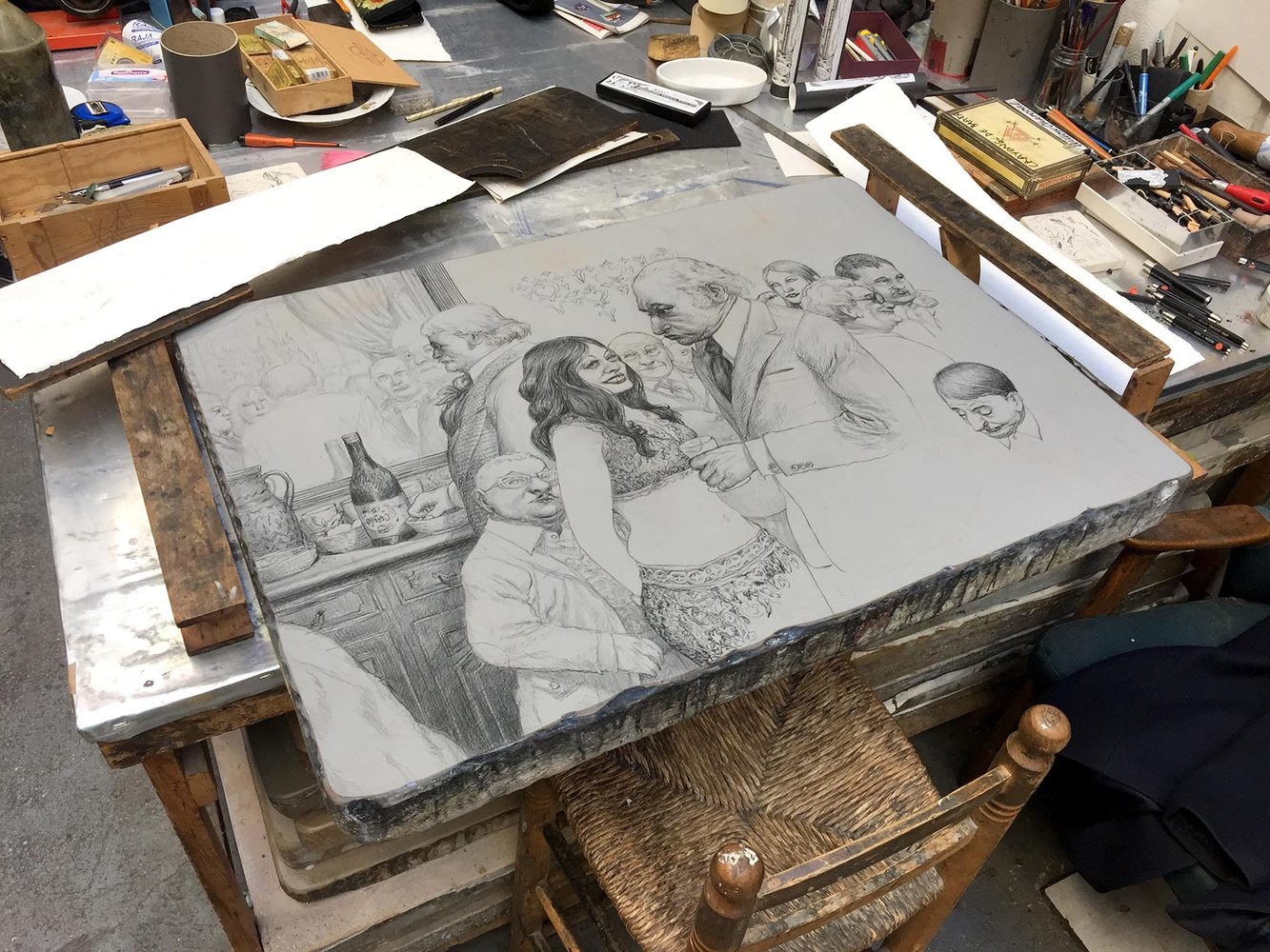 Nicolas de CRECY - Party, 2018 -  Le 23 février 2018, Nicolas de Crécy est à l'atelier Bramsen pour réaliser une grande lithographie sur pierre. Il s'est inspiré d'un ancien dessin pour cette composition intitulé "Party"