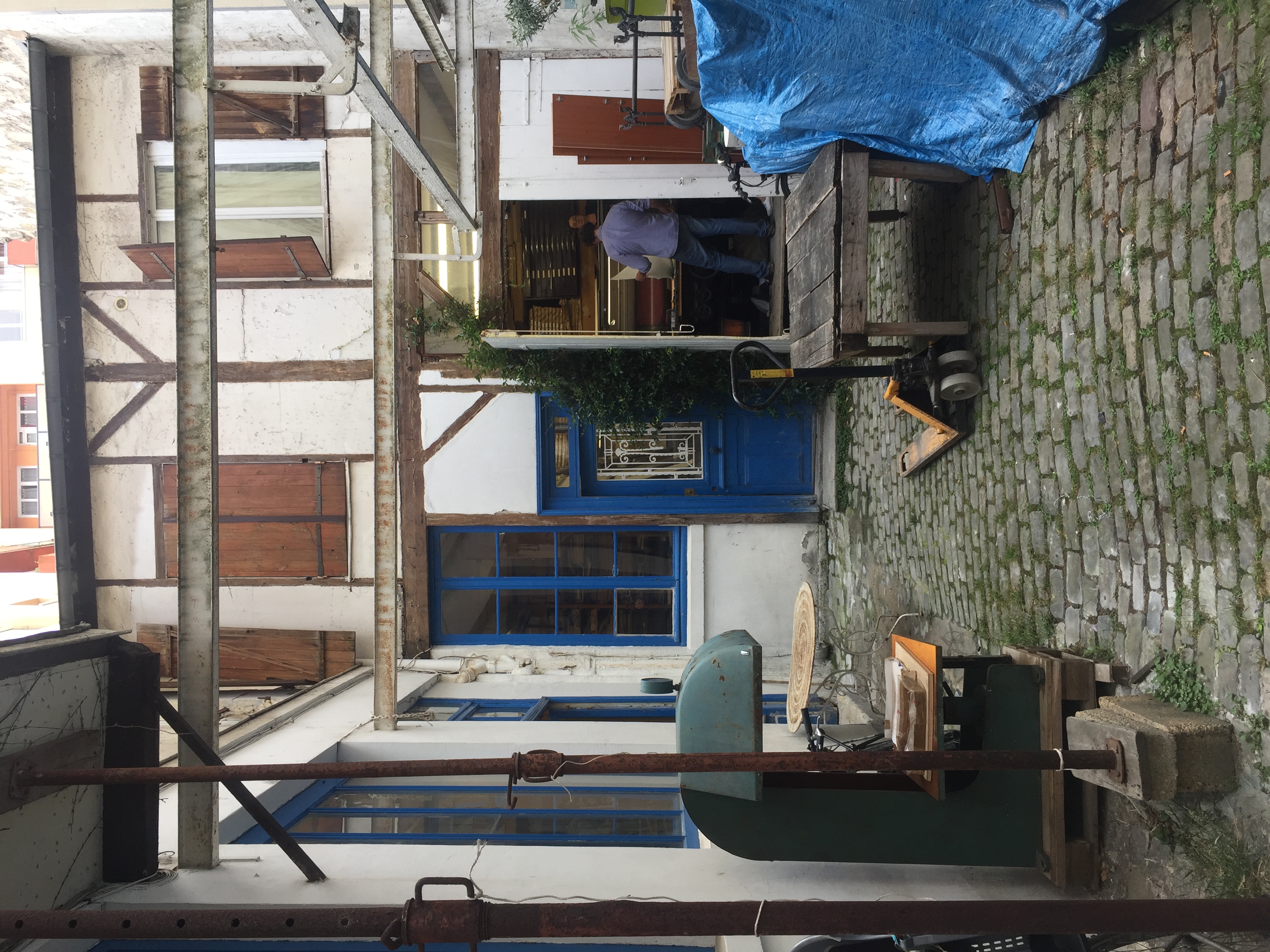 Olivier MASMONTEIL - Baigneuse 4 (Sur la Fontaine River), 2017 -  L'atelier A Fleur de Pierre, caché au fond d'une cour, un lieu plein de charme et d'histoire à quelques pas du canal Saint Martin à Paris. 